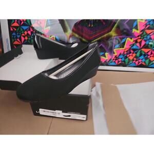 LONDON FOG Chester BLACK Neoprene Dress Wedge womens size 7.5 M, #tlr8